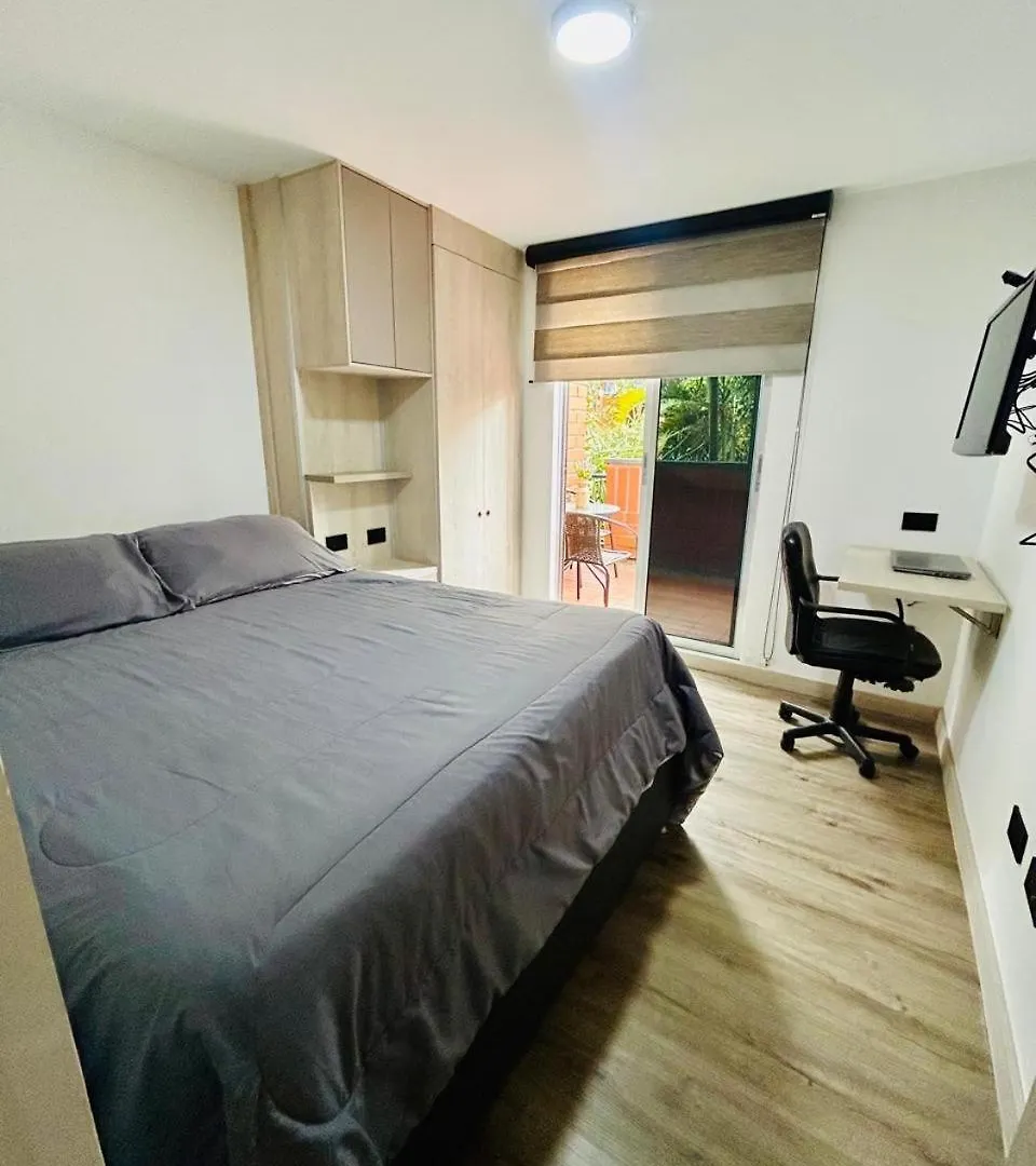 Modern, Apt/Near Tourist Sites. Medellin Colombia