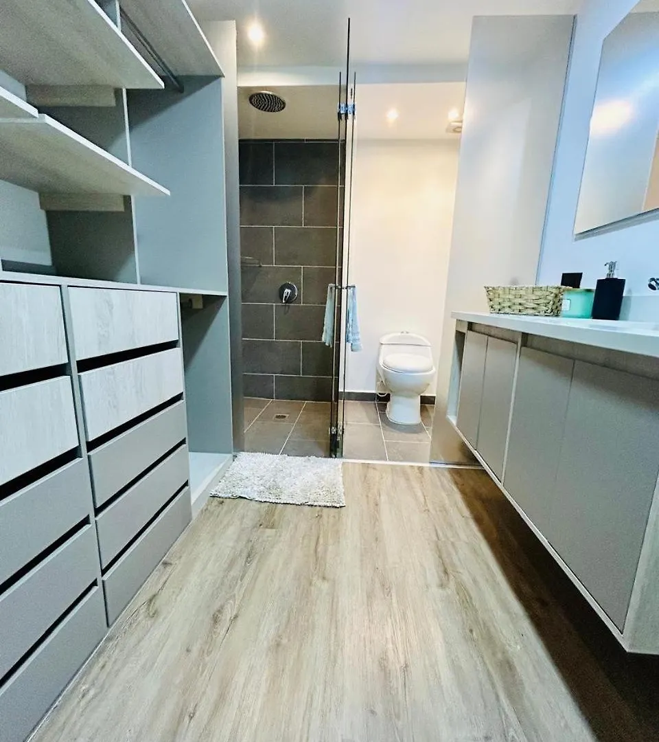 Modern, Apt/Near Tourist Sites. Medellin