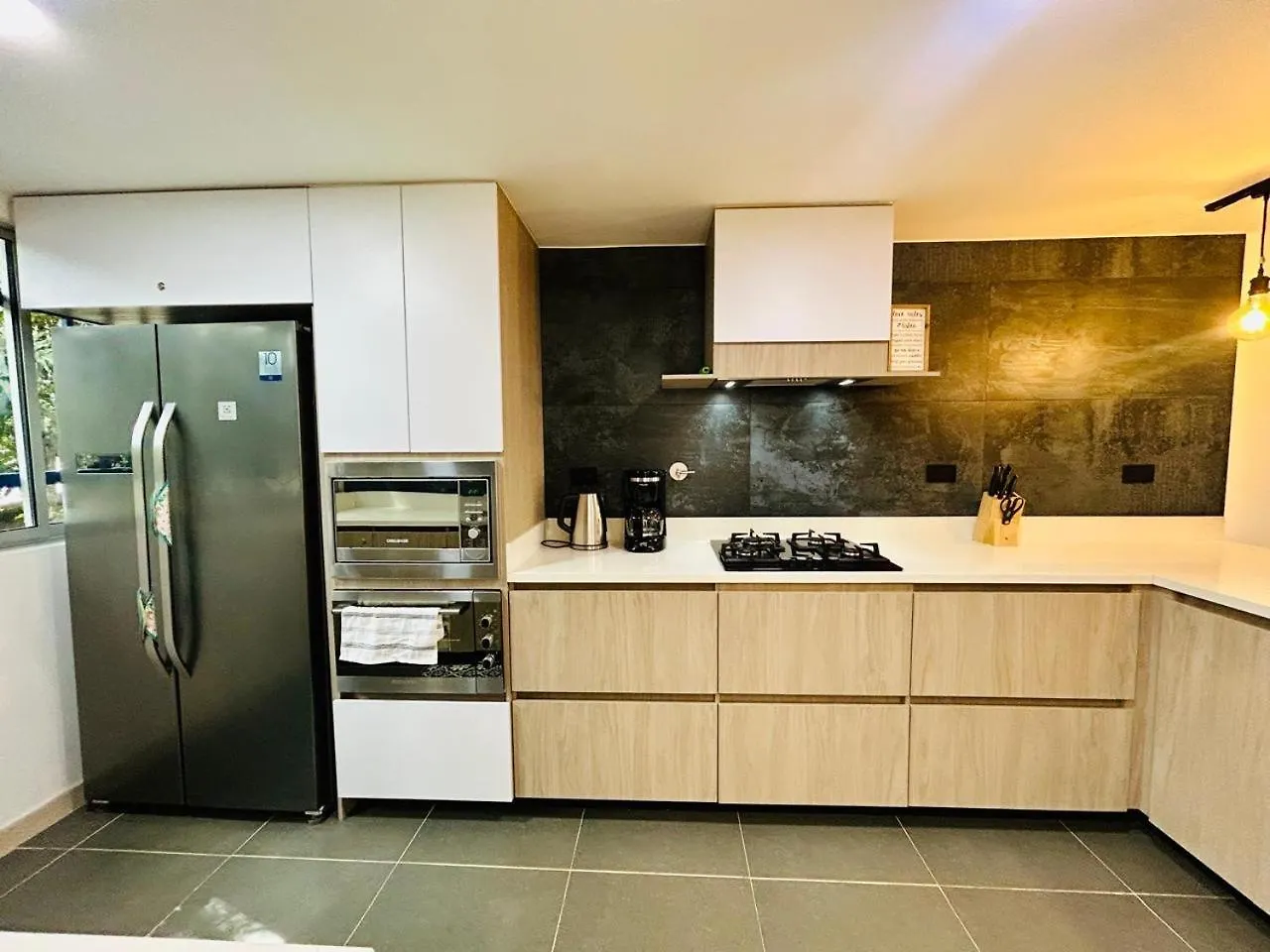 Modern, Apt/Near Tourist Sites. Medellin Apartment